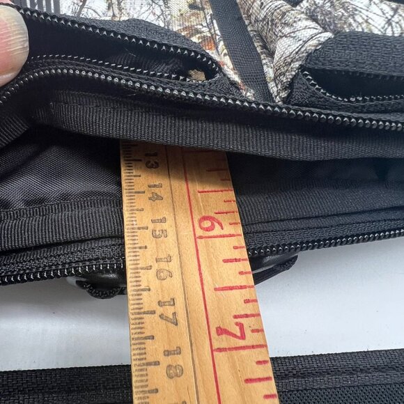 Timberland Camo Fanny Waist Pack 2 Zip Pockets 6" Deep Hiking Adjustable - Picture 8 of 10